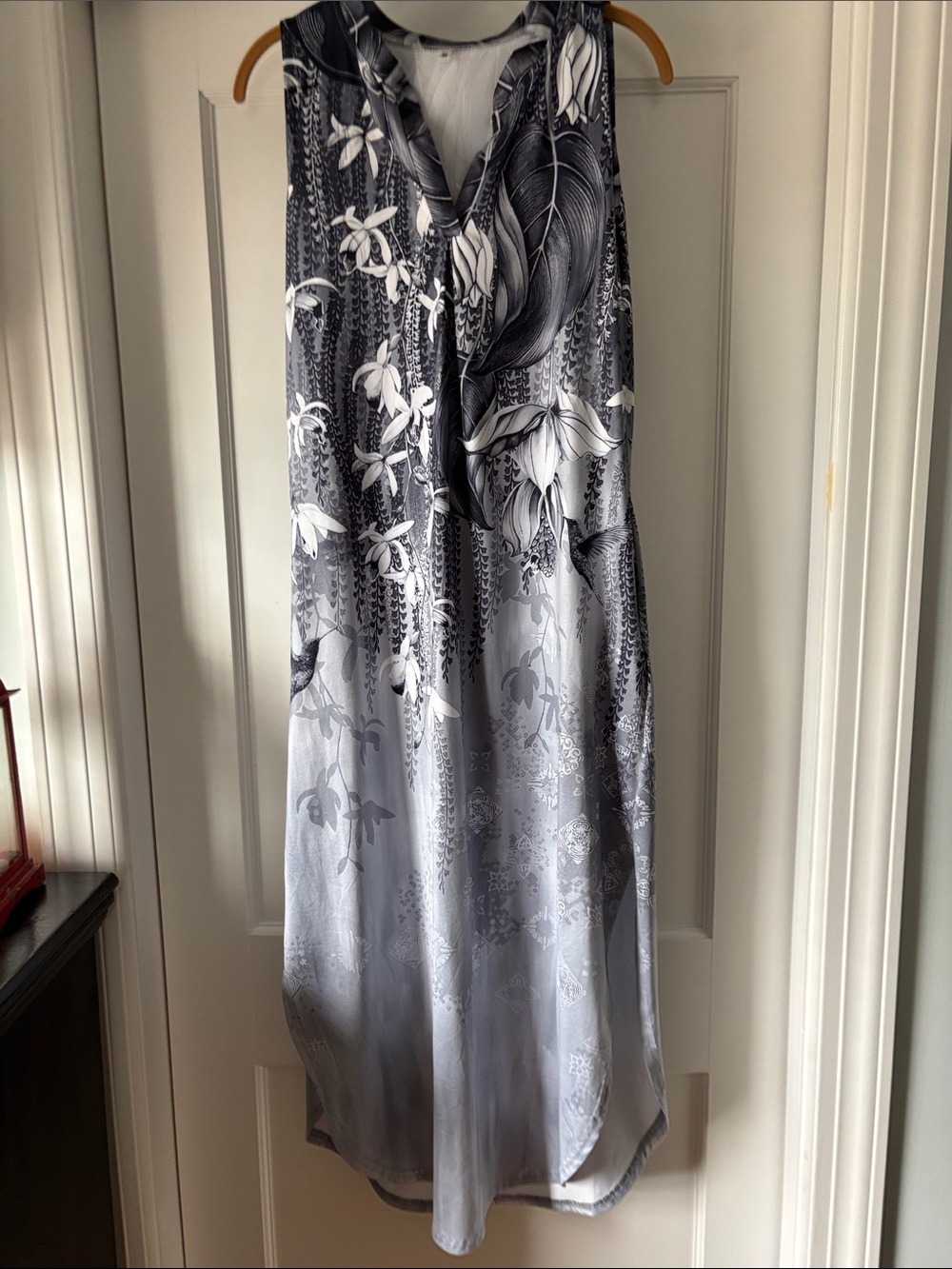 Women’s Floral Print Sleeveless Grey Skirt